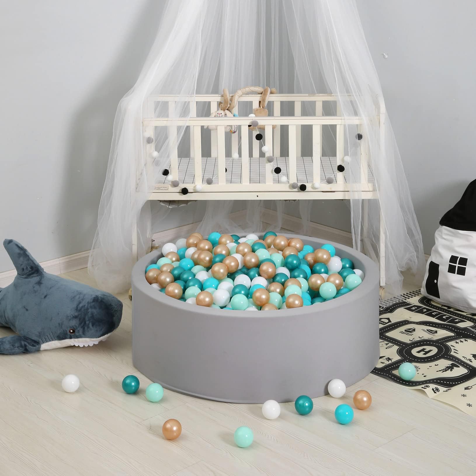 GOGOSO play tent scene with balls ready for sensory exploration
