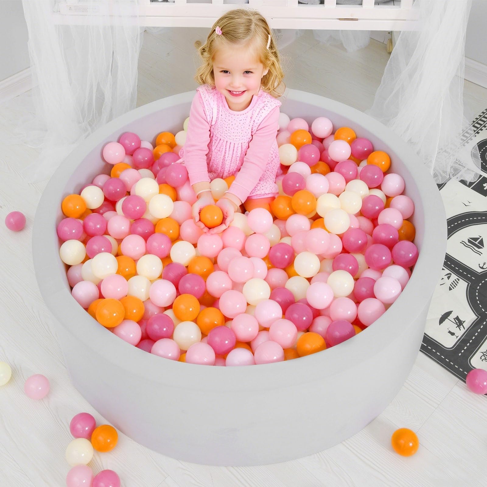 GOGOSO ball pit balls in sturdy bag, easy storage after playtime.