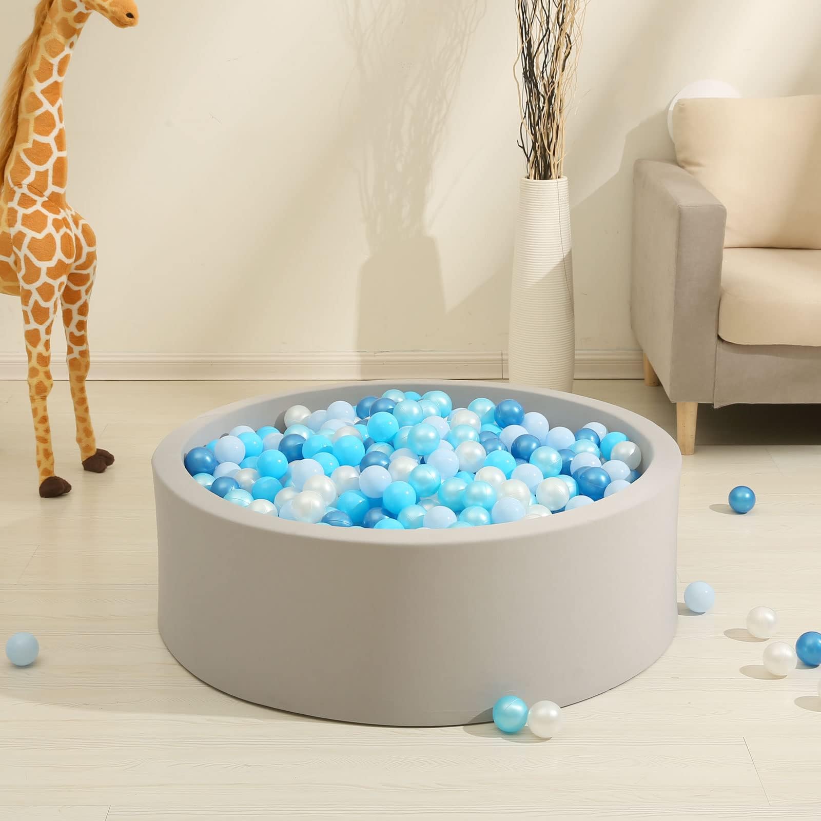 GOGOSO easy-grasp balls support sensory exploration