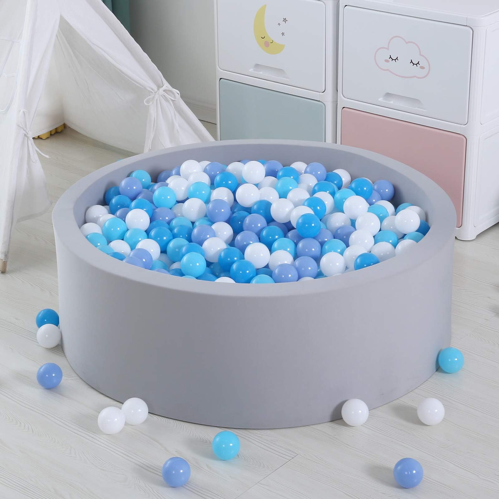 GOGOSO play yard balls for ball pits and bounce houses anywhere.