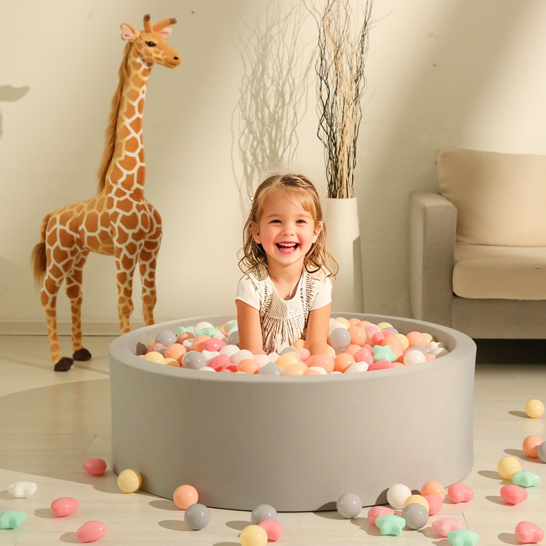 GOGOSO sturdy storage bag keeps all ball pit balls organized and portable.