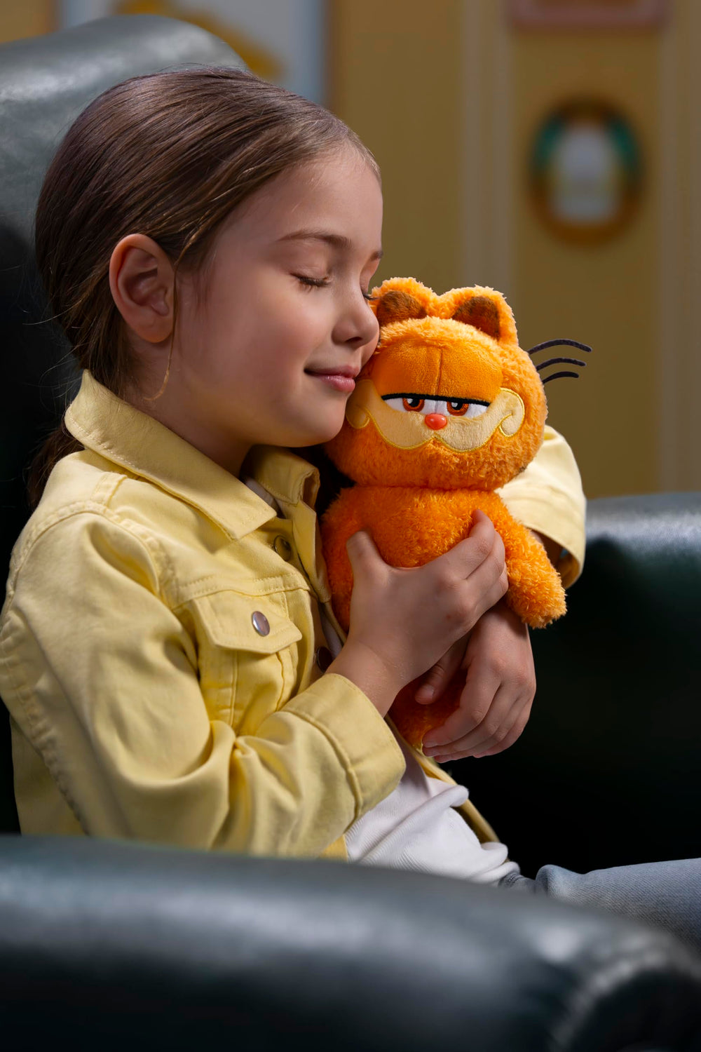 Goliath Garfield 8-inch plush inspired by The Garfield Movie for fans.