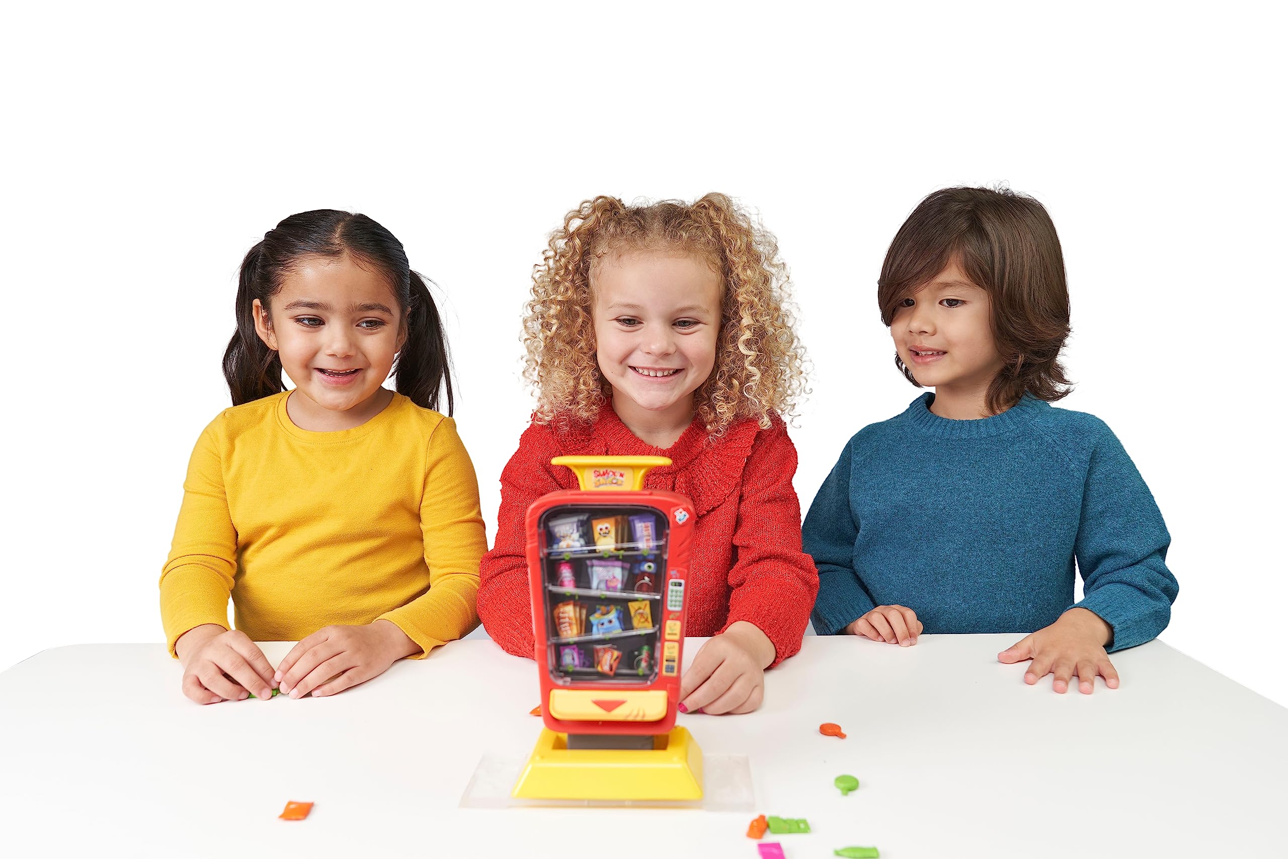 Goliath Smack 'N Snack includes 24 candy pieces for rounds