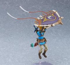 Good Smile Zelda Link DX Edition Hylian Shield back attachment for seamless display.