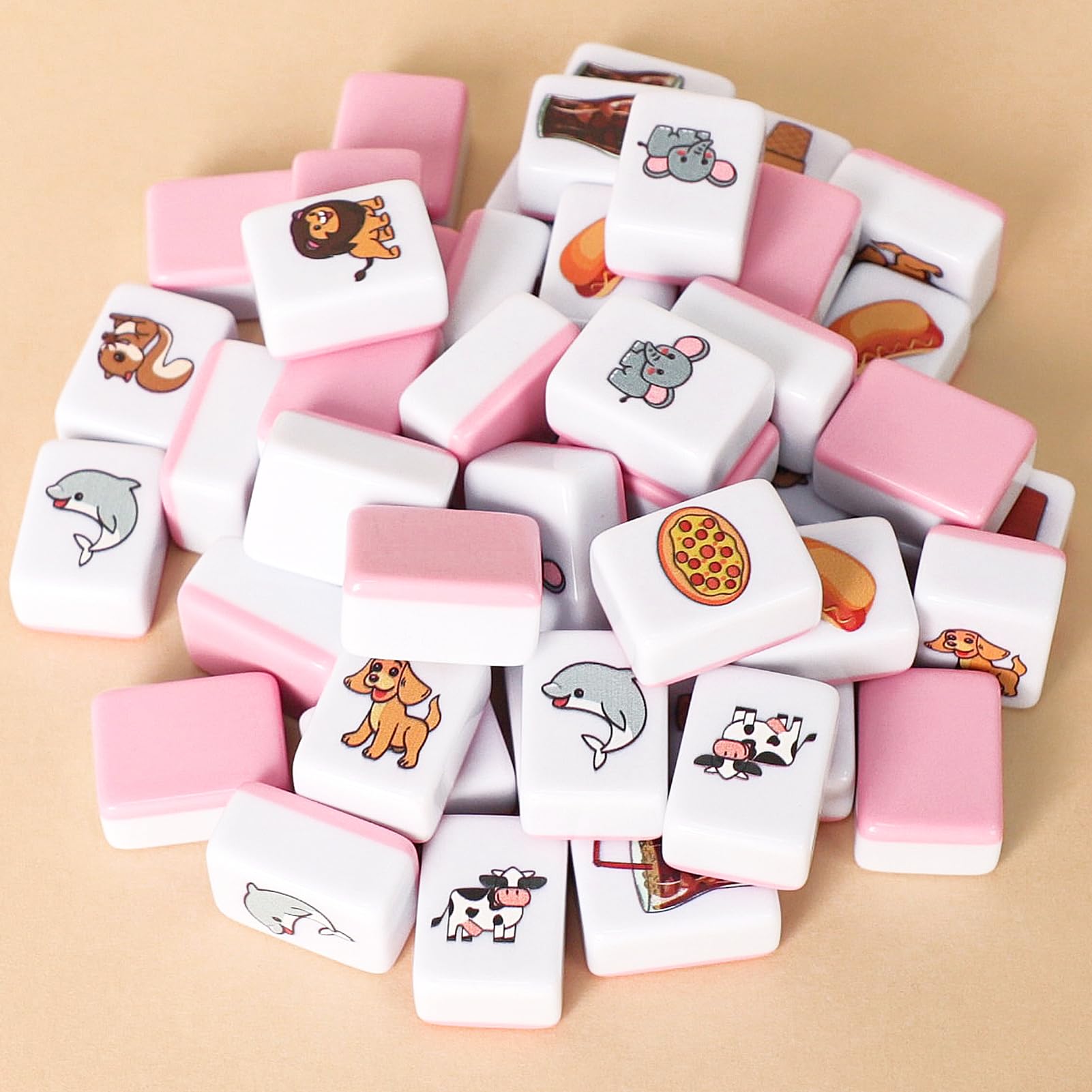 GRACIAS melamine tiles are durable and scratch-resistant.