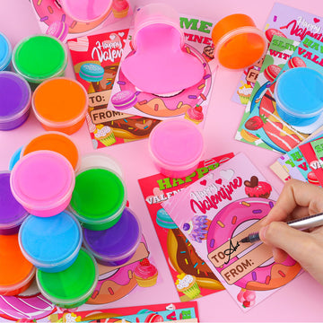 Grastfu soft slime closeup highlights non-toxic, kid-friendly squish.