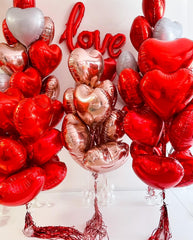 Grcypa rose petals 400 pieces enrich texture and ambience.