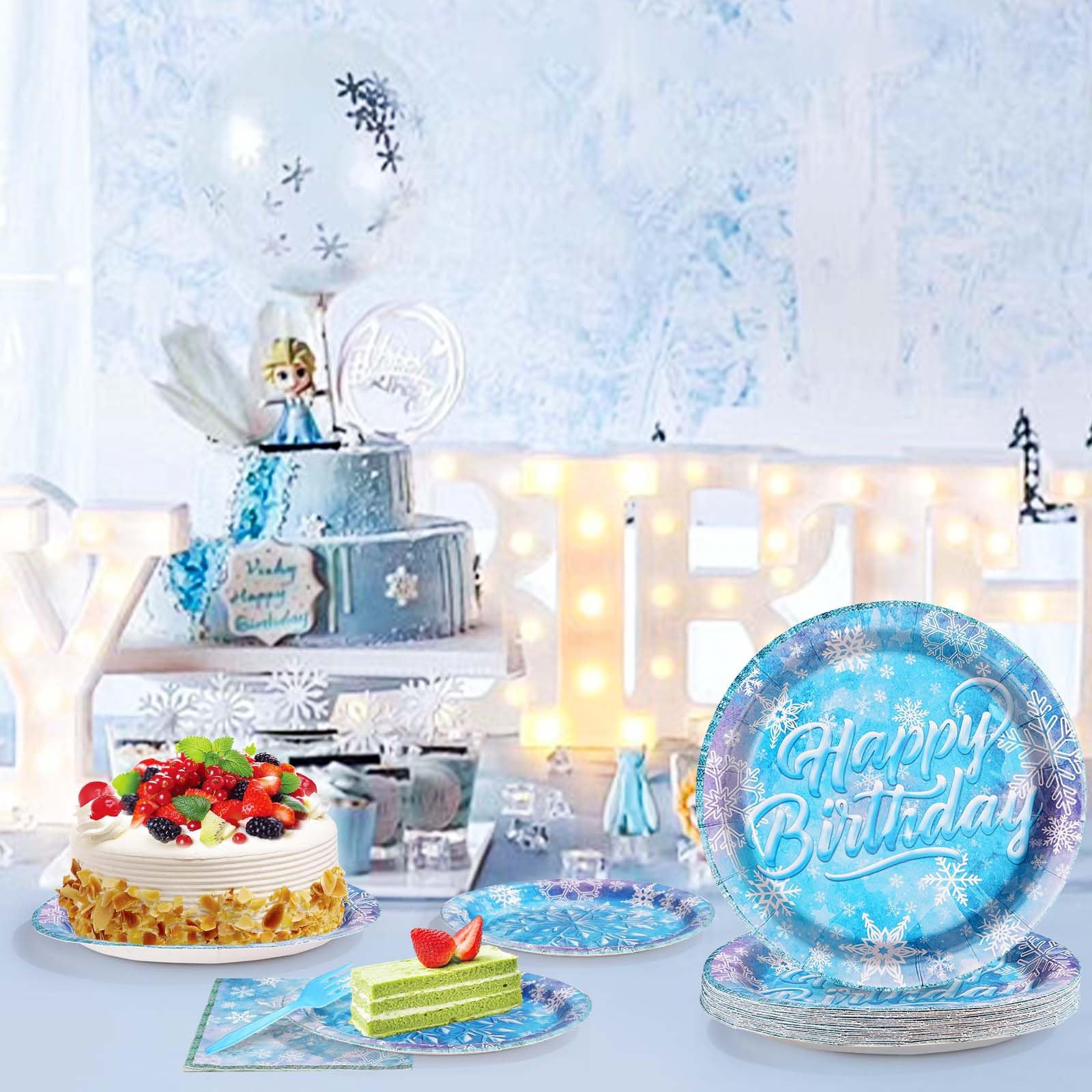 Grencian snowflake-pattern tableware maintains a crisp look during the party