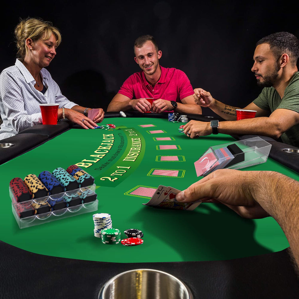 GSE space-saving design keeps your desk tidy during poker night.