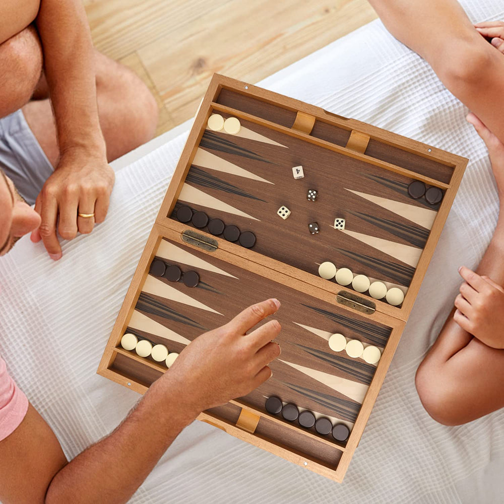 GSE premium hinges and magnets ensure secure folding