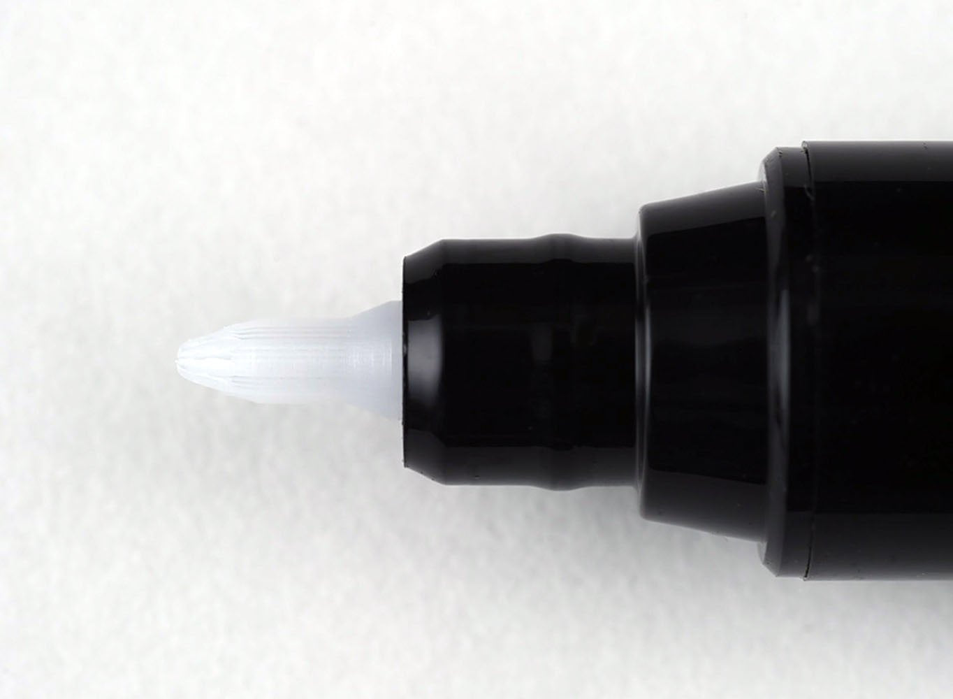 GSI Creos Mr. Hobby Marker Black flows into grooves for detailed shading
