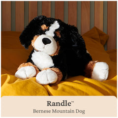 GUND Randle’s detailed coloring enhances display and playtime realism.