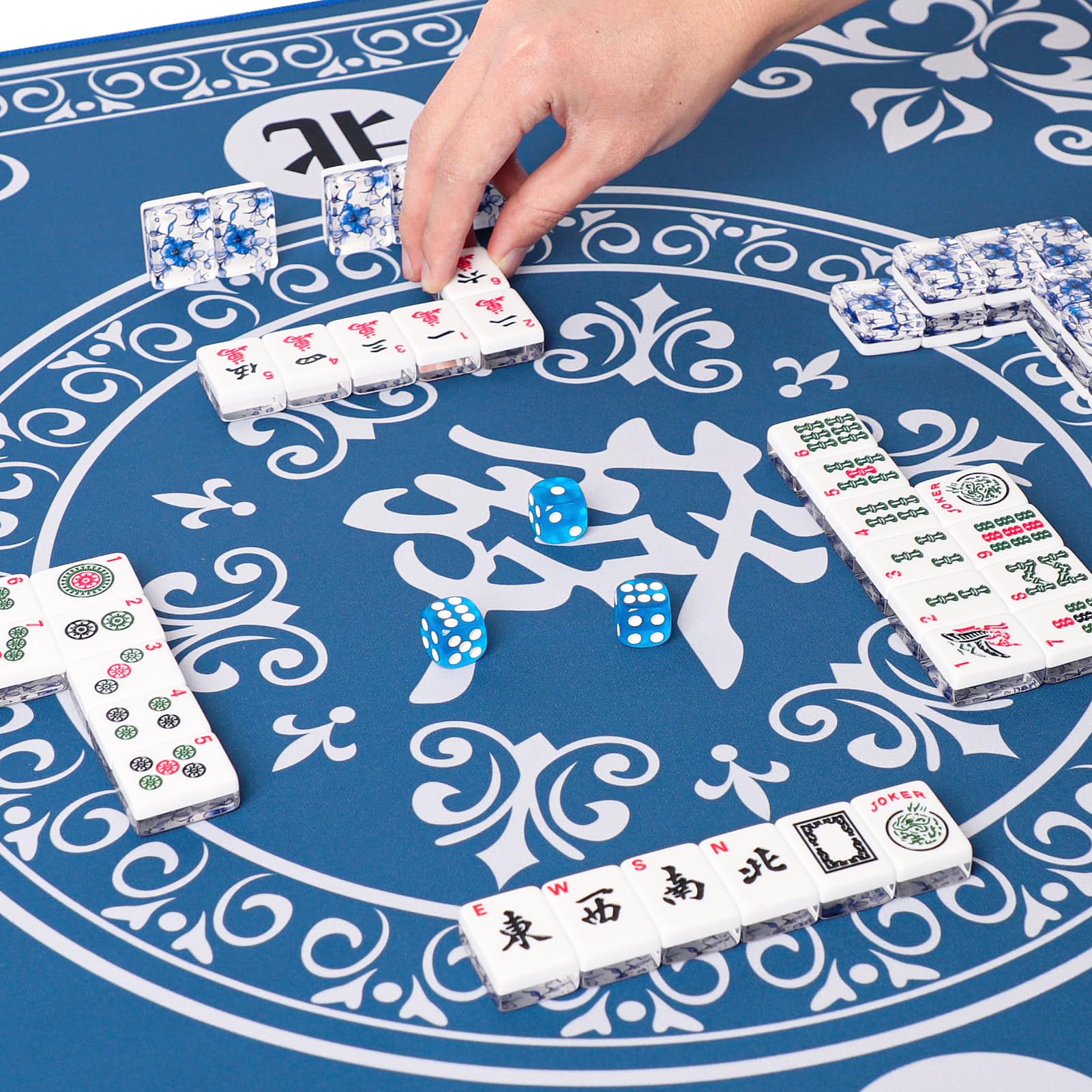 GUSTARIA illustrated instruction book supports beginners learning the game.