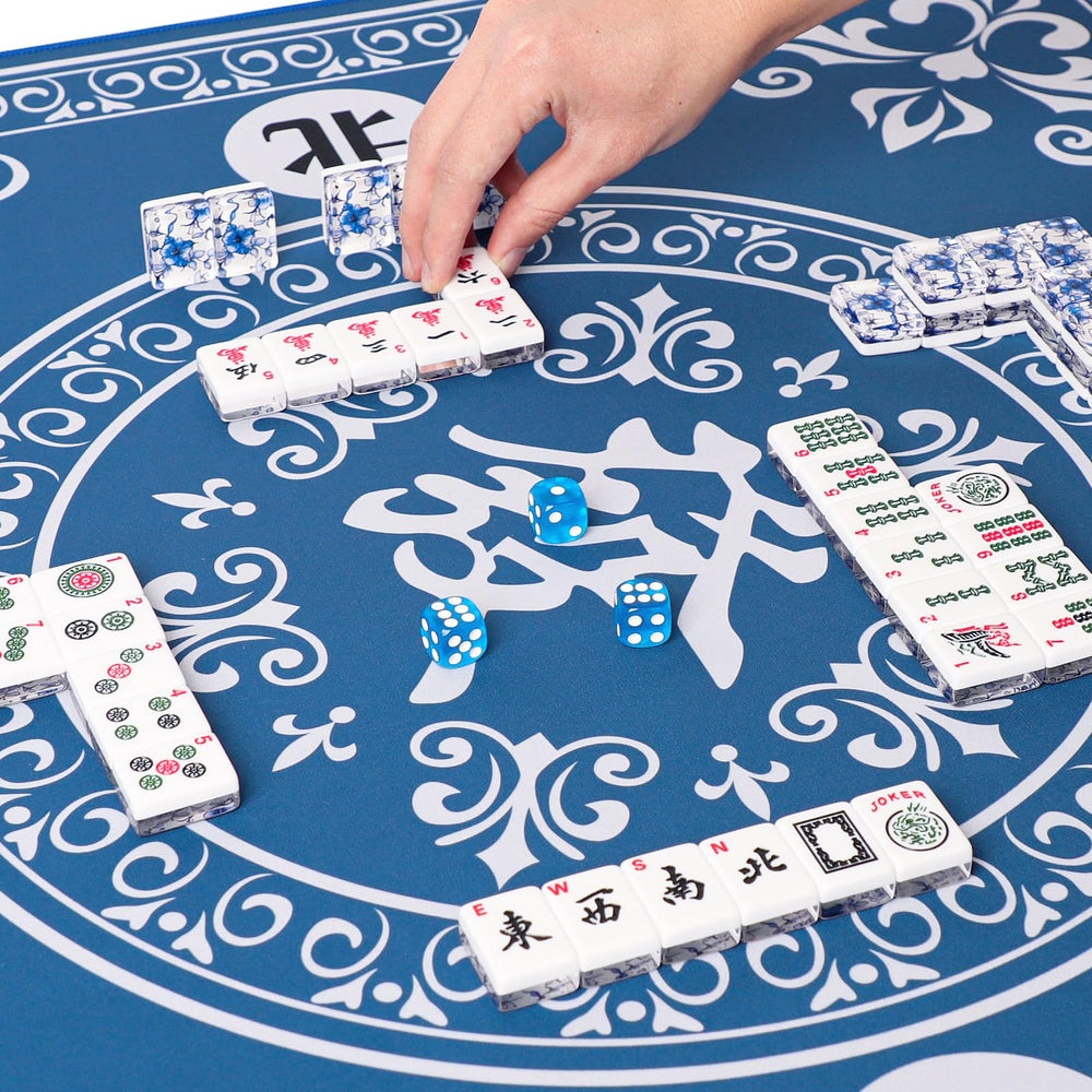 GUSTARIA illustrated instruction book supports beginners learning the game.