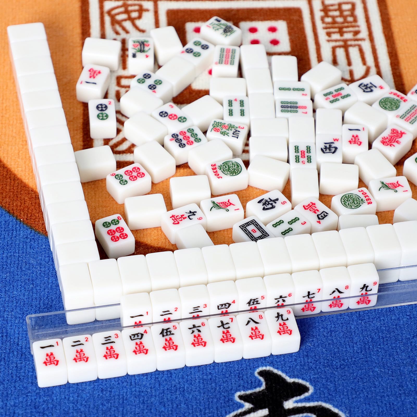 GUSTARIA mini mahjong set top view highlighting compact size