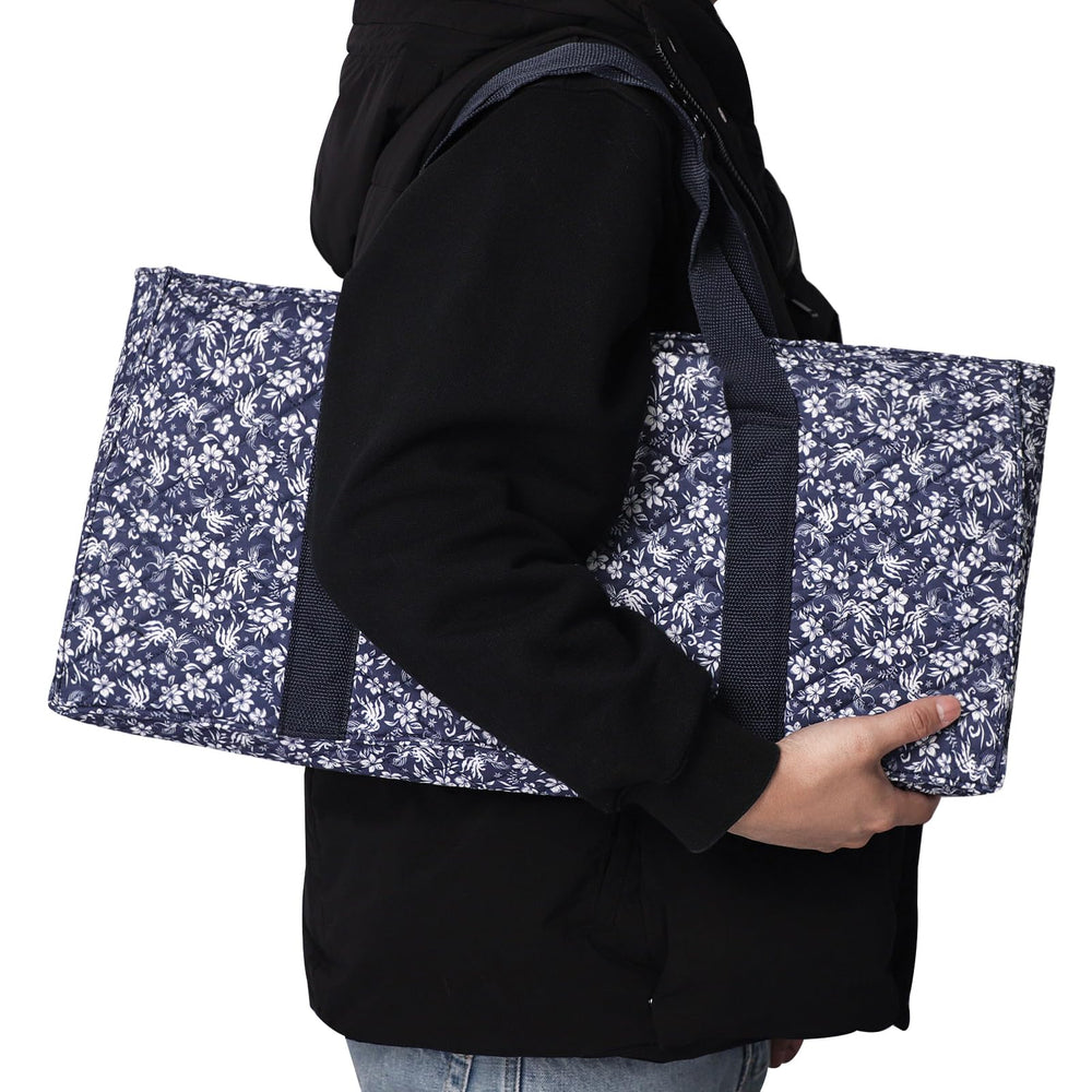 GUSTARIA lightweight bag ideal for parties and travel.