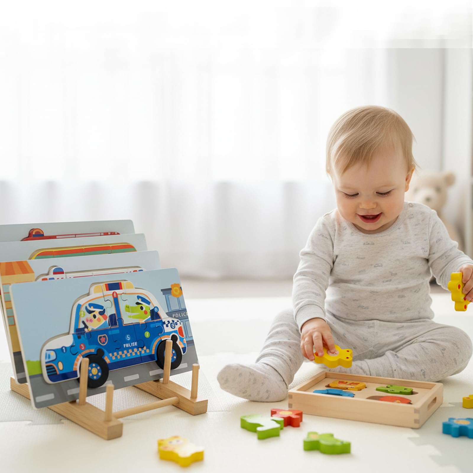 GYSLEOT interior slots demonstrate versatile storage for puzzles and thin books