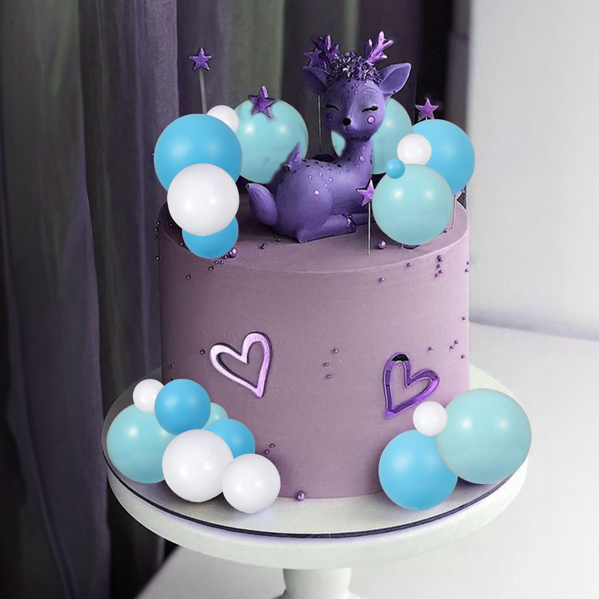 Gyufise 3 cm topper adds balanced height to cupcakes.