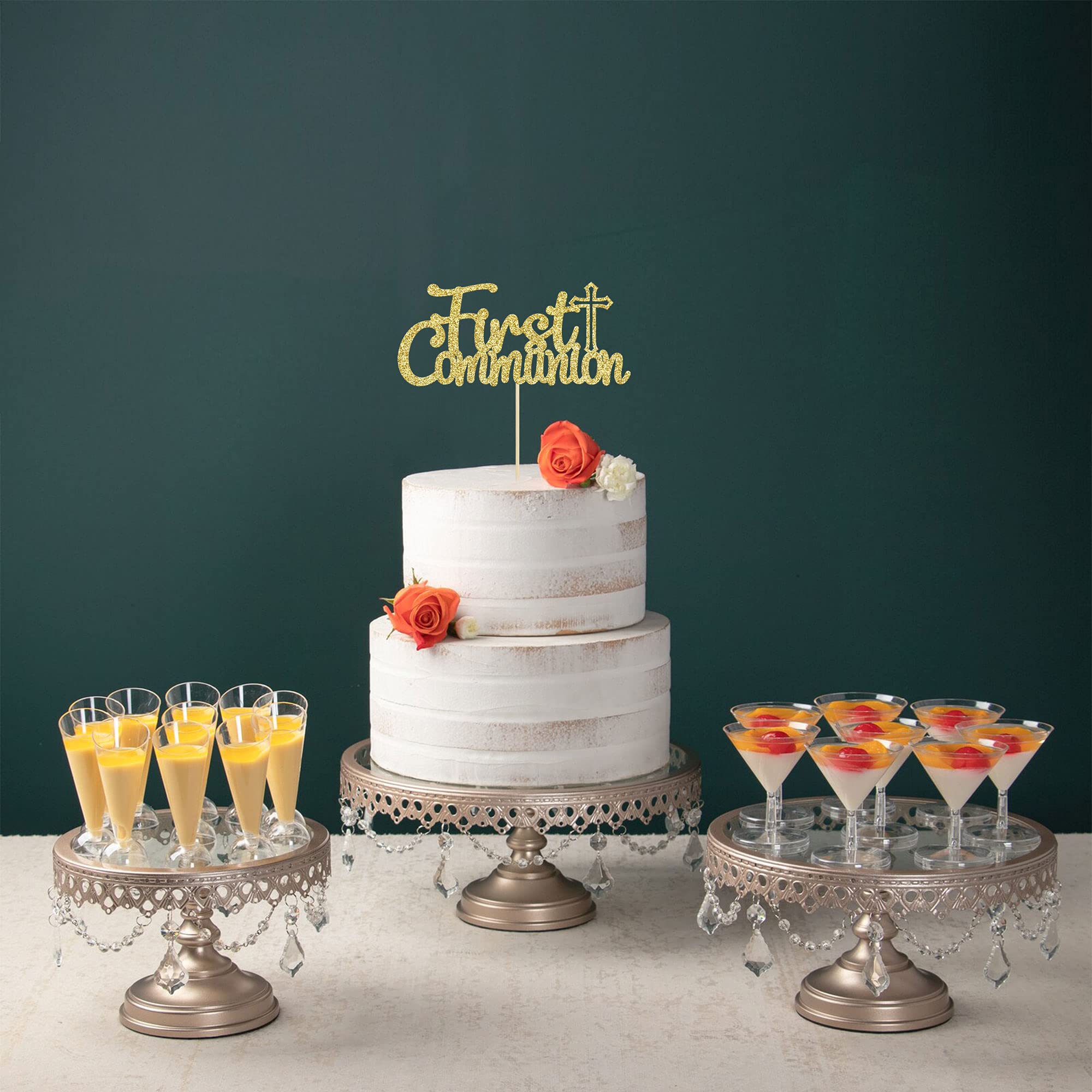 Gyufise movie-theme cake topper with gold glitter for themed parties.
