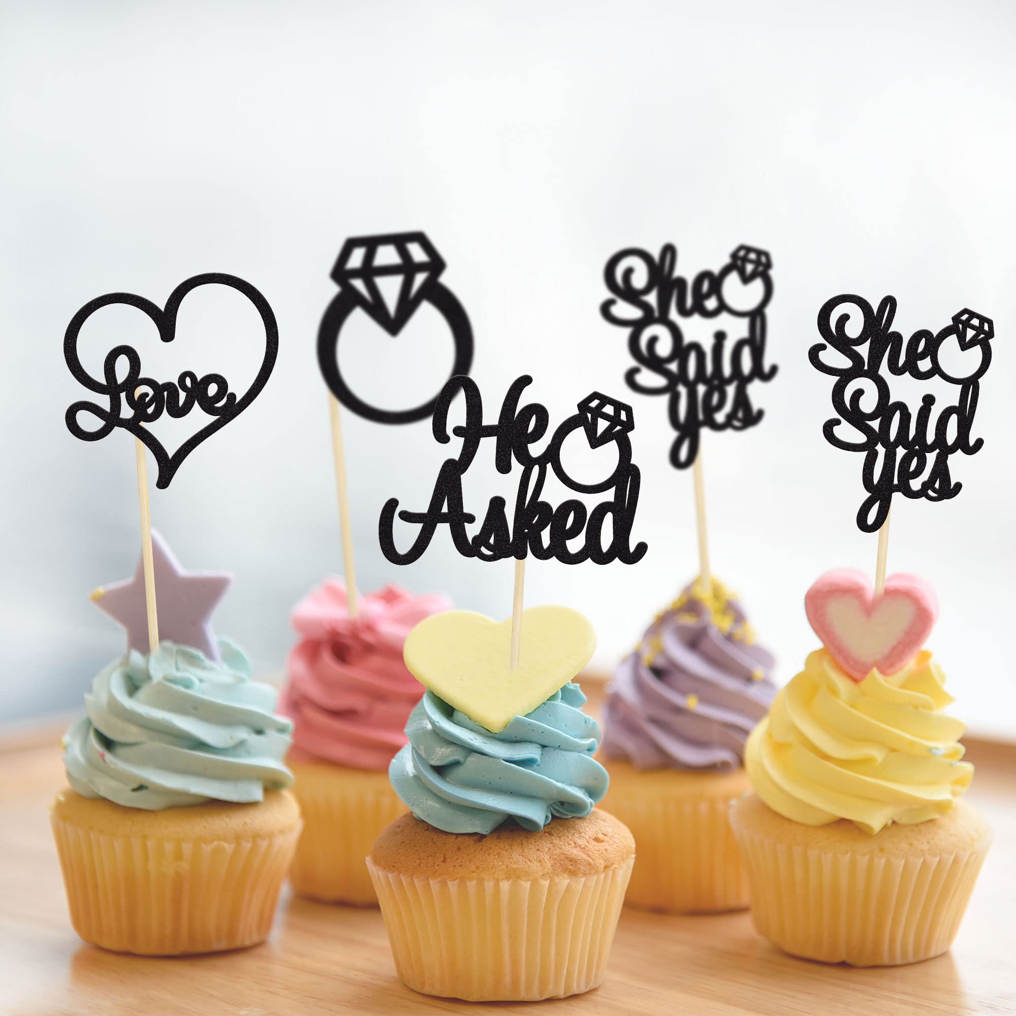 Gyufise safe toothpick toppers keep decorations hygienic on desserts.