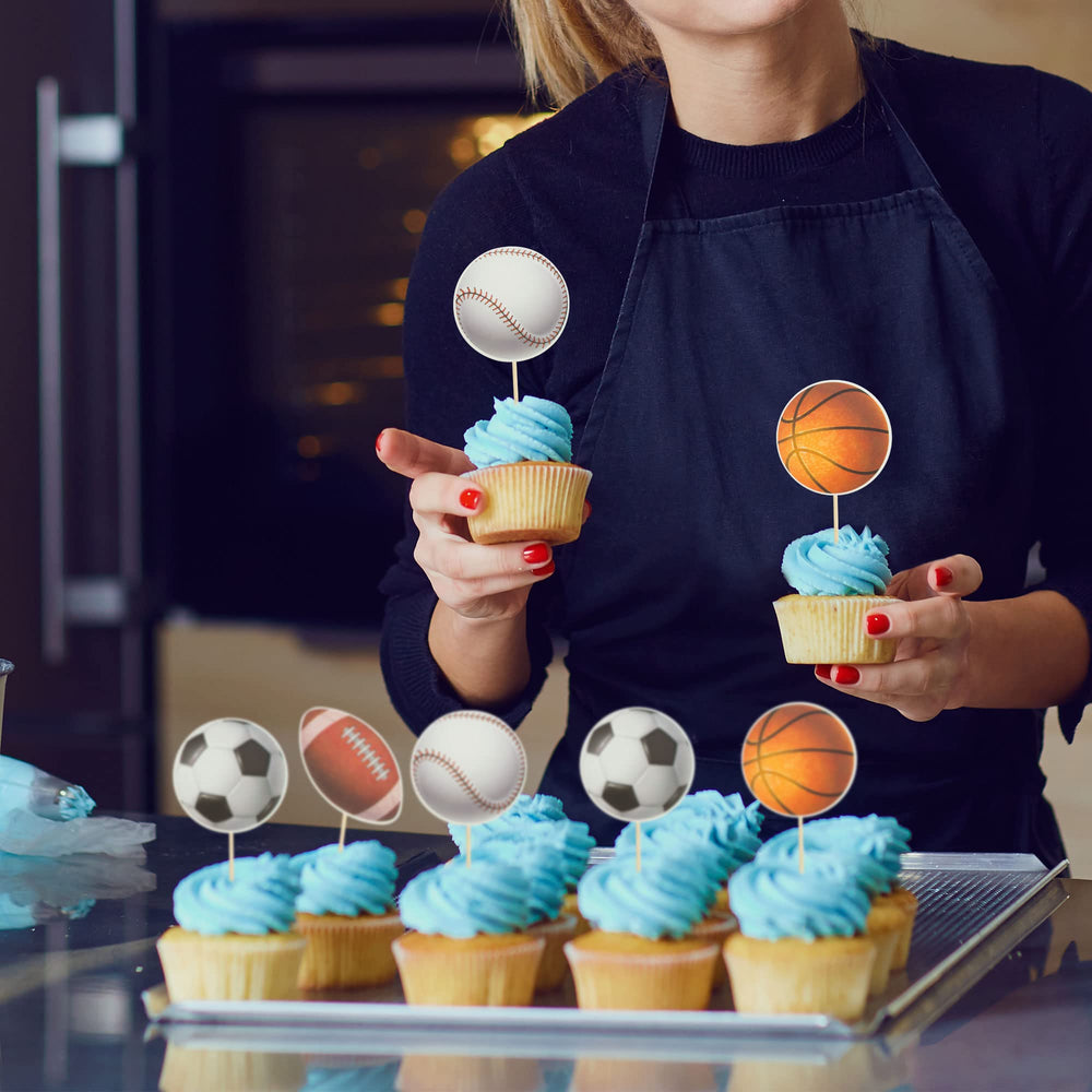 Gyufise football cupcake toppers create stadium-style cake displays.