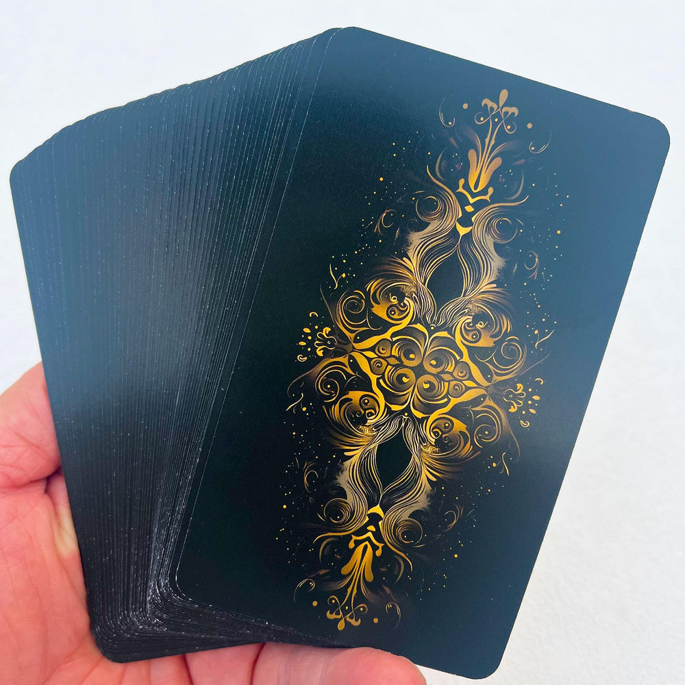 GZXINKE Life Messages deck open box illustrates inviting reading session and transformation possibilities.