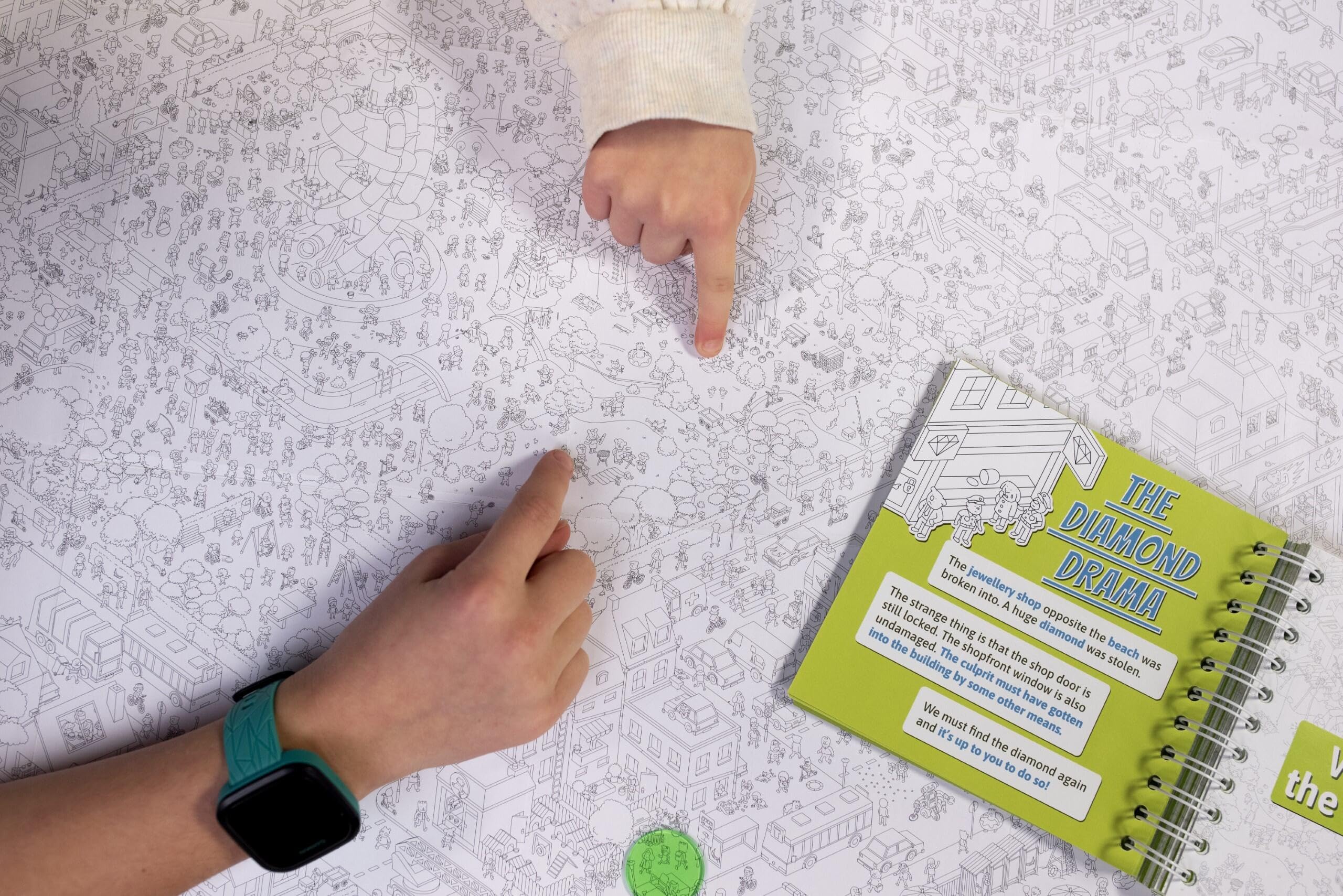 Hachette MicroMacro Kids family game night brings engaging detective challenges