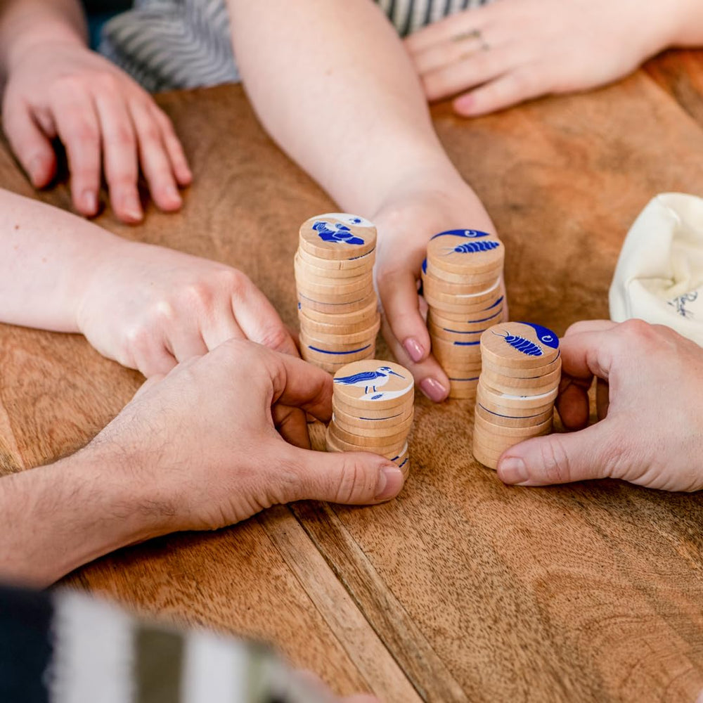 Hachette Seaside family game play session shows quick, social seaside fun