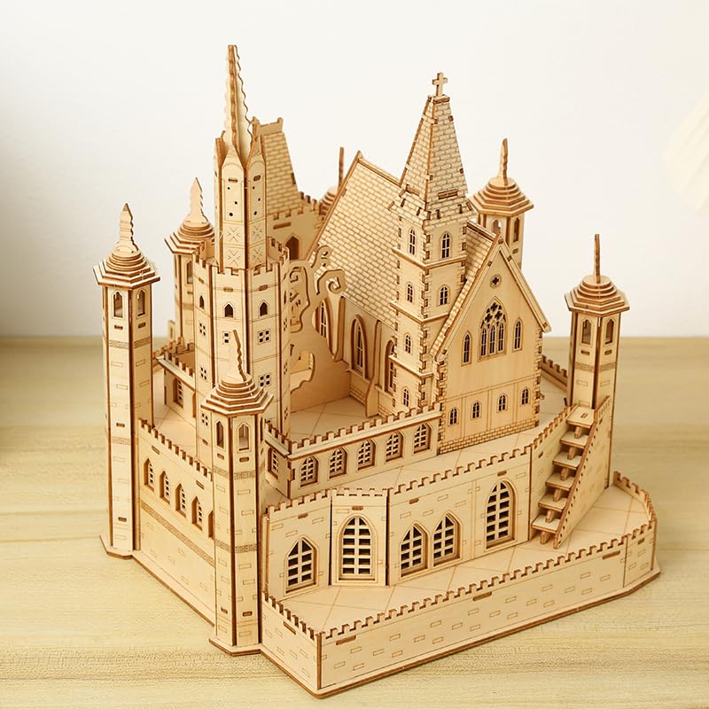 Hallisun puzzle model displayed on a desk-ready castle house showcase