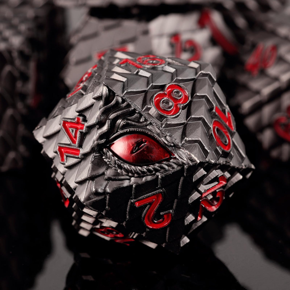 Handan Dragon Eye Dice Set with black dragon-scale texture for immersive RPG sessions.