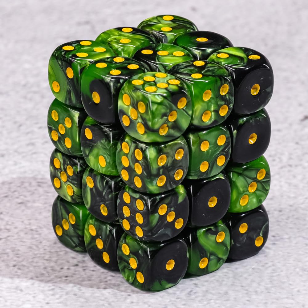 Handan multi-colour dice set for Yahtzee, Farkle, and classroom math activities.
