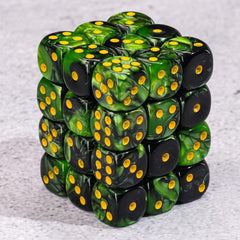 Handan multi-colour dice set for Yahtzee, Farkle, and classroom math activities.