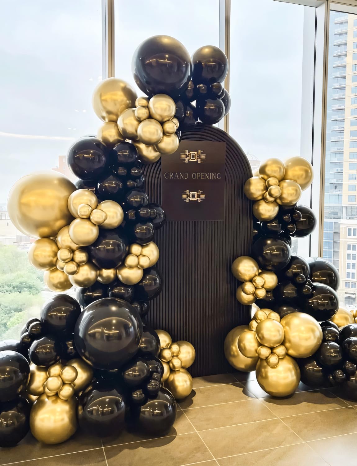 Haolongfa 18-inch gold balloon adds luxurious accents to events
