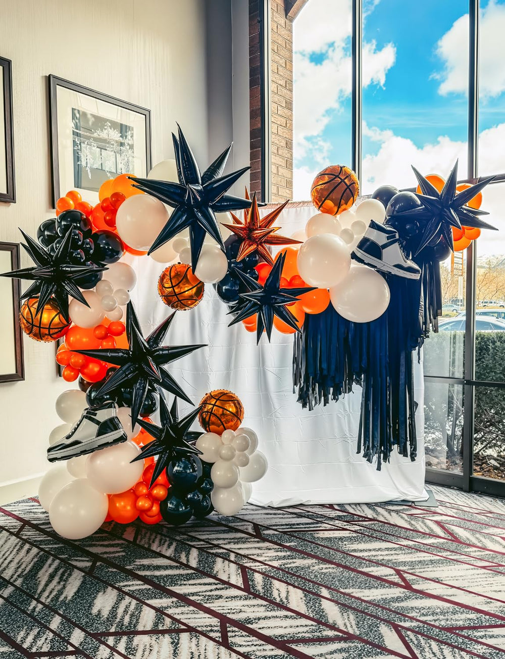 Haolongfa trunk-or-treat decor with balloon garland enhances outdoor party setup.
