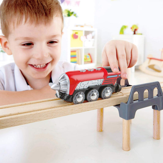 Hape propeller steam engine showing propeller rotation in forward motion
