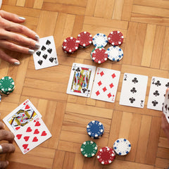 Hariendny compact deck size ideal for travel and gifts.