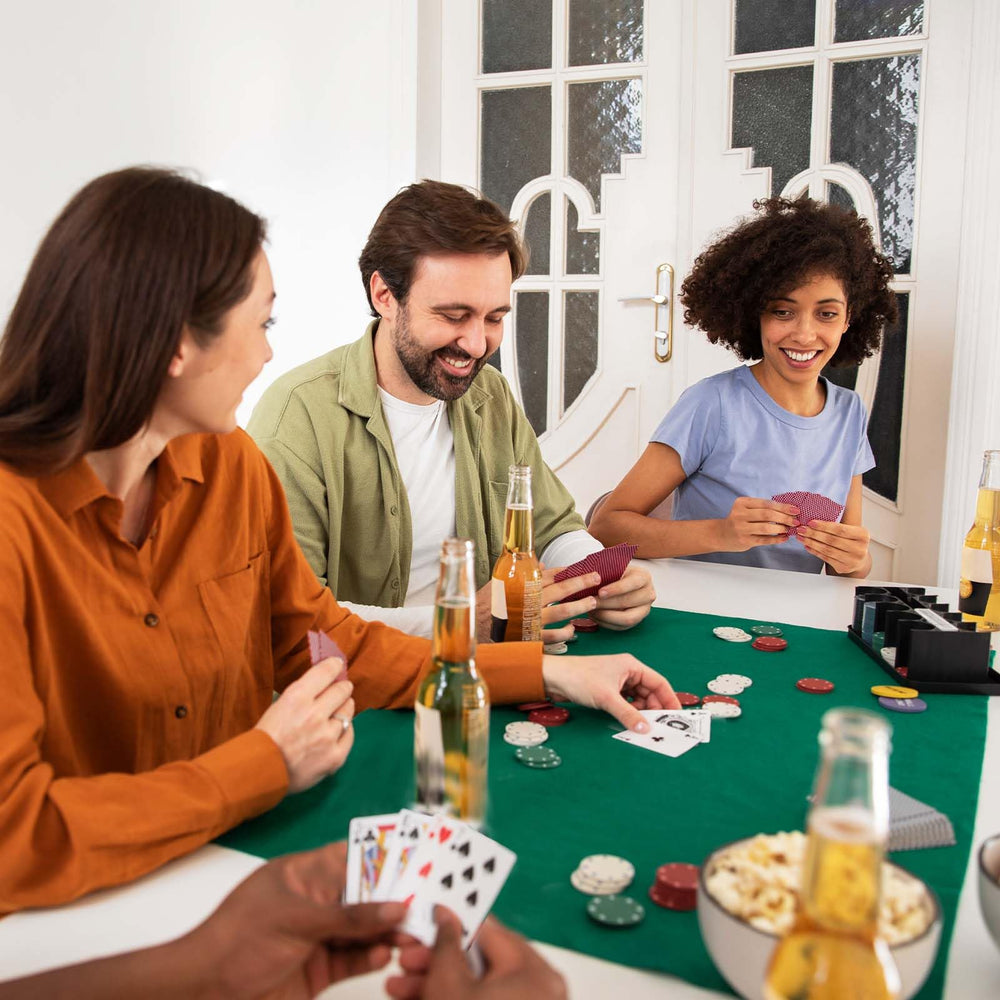 Hariendny tear-resistant mini cards stay durable during games