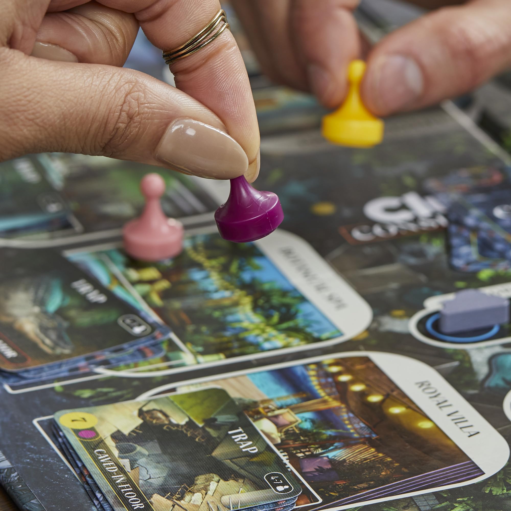 Hasbro Gaming Clue Conspiracy QR app link offers optional digital setup.