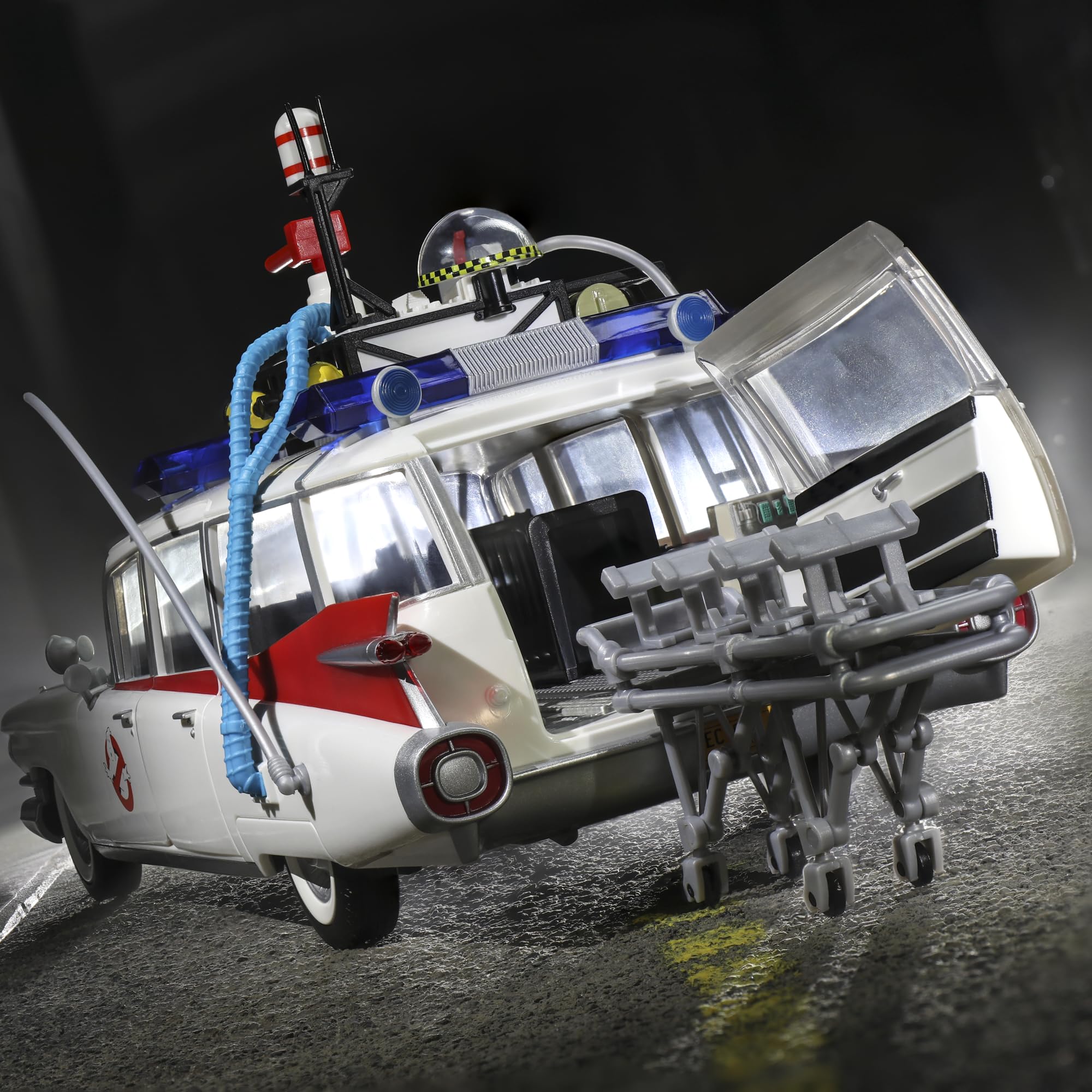 Hasbro Ghostbusters Ecto-1 1984 open doors for poseable Ghostbusters scenes