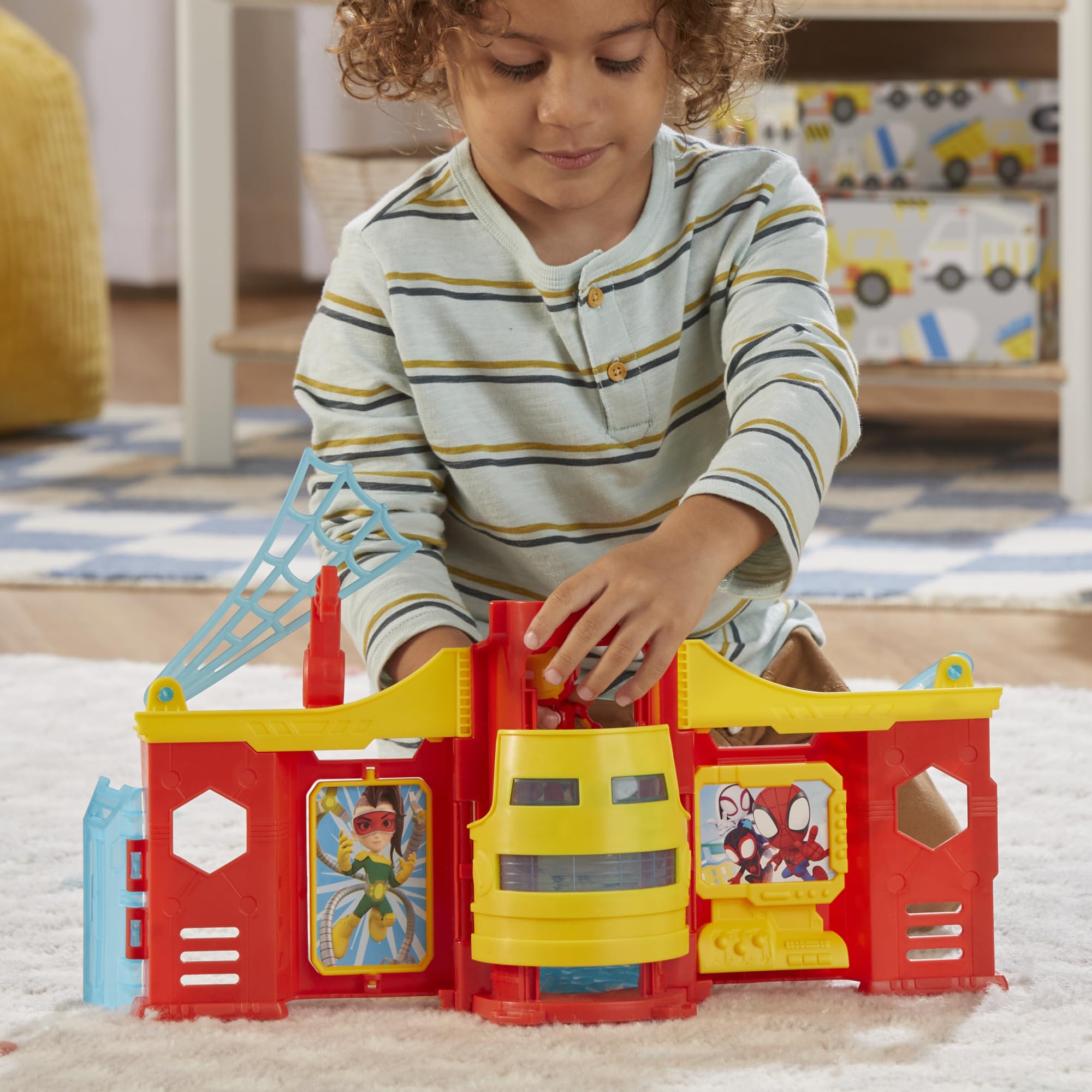 Hasbro Iron Man 4-inch figure included for role-play.