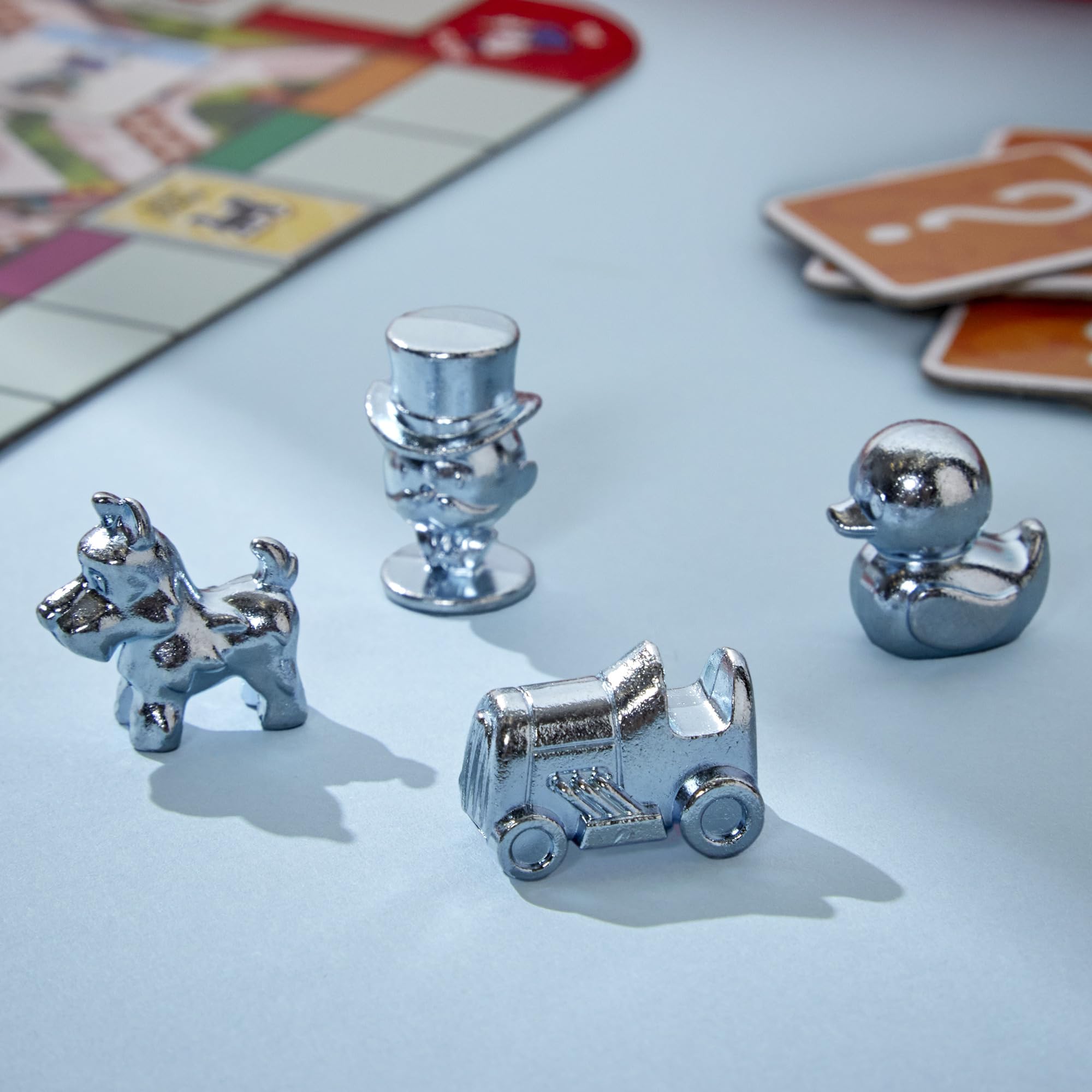 Hasbro Monopoly GO! four-colored landmarks encourage planning and anticipation.