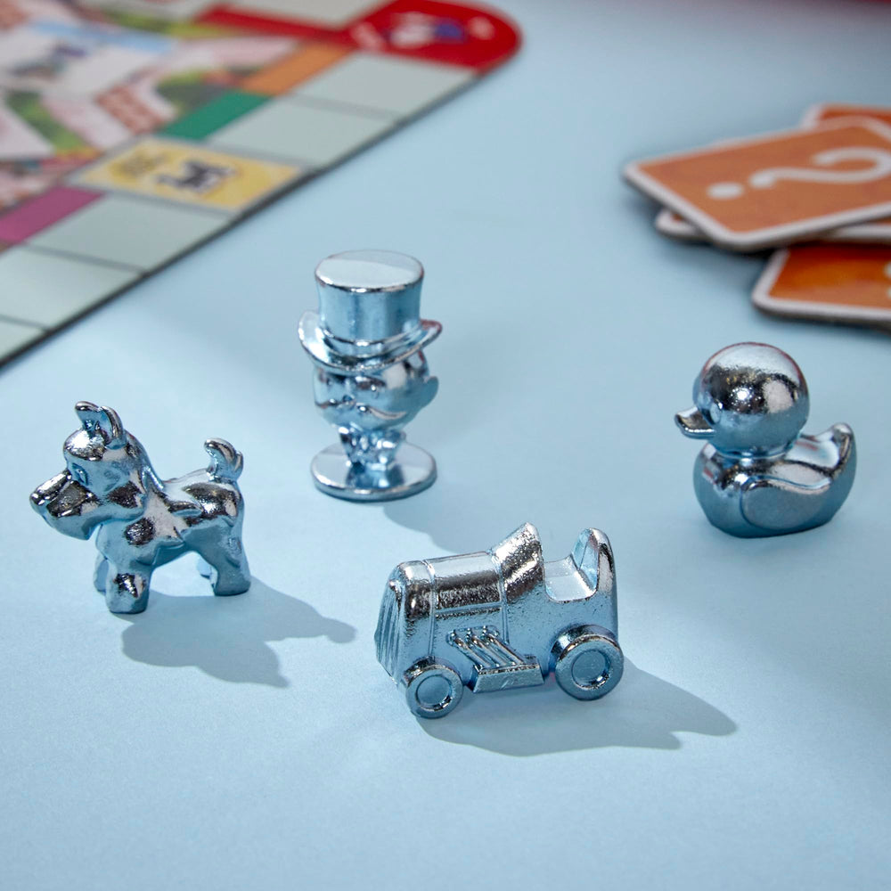 Hasbro Monopoly GO! four-colored landmarks encourage planning and anticipation.
