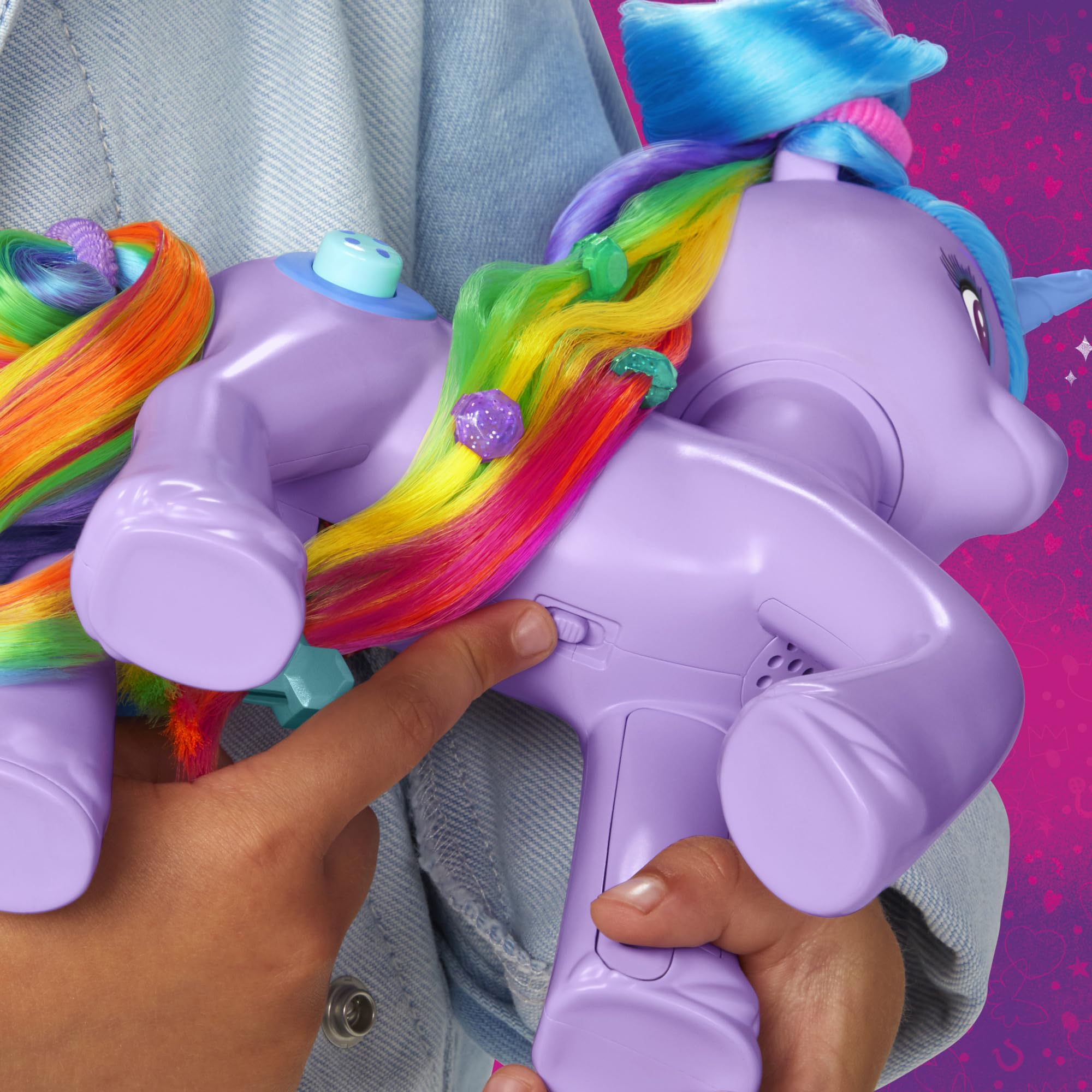 Hasbro My Little Pony Izzy Moonbow sounds and phrases for friendly interaction