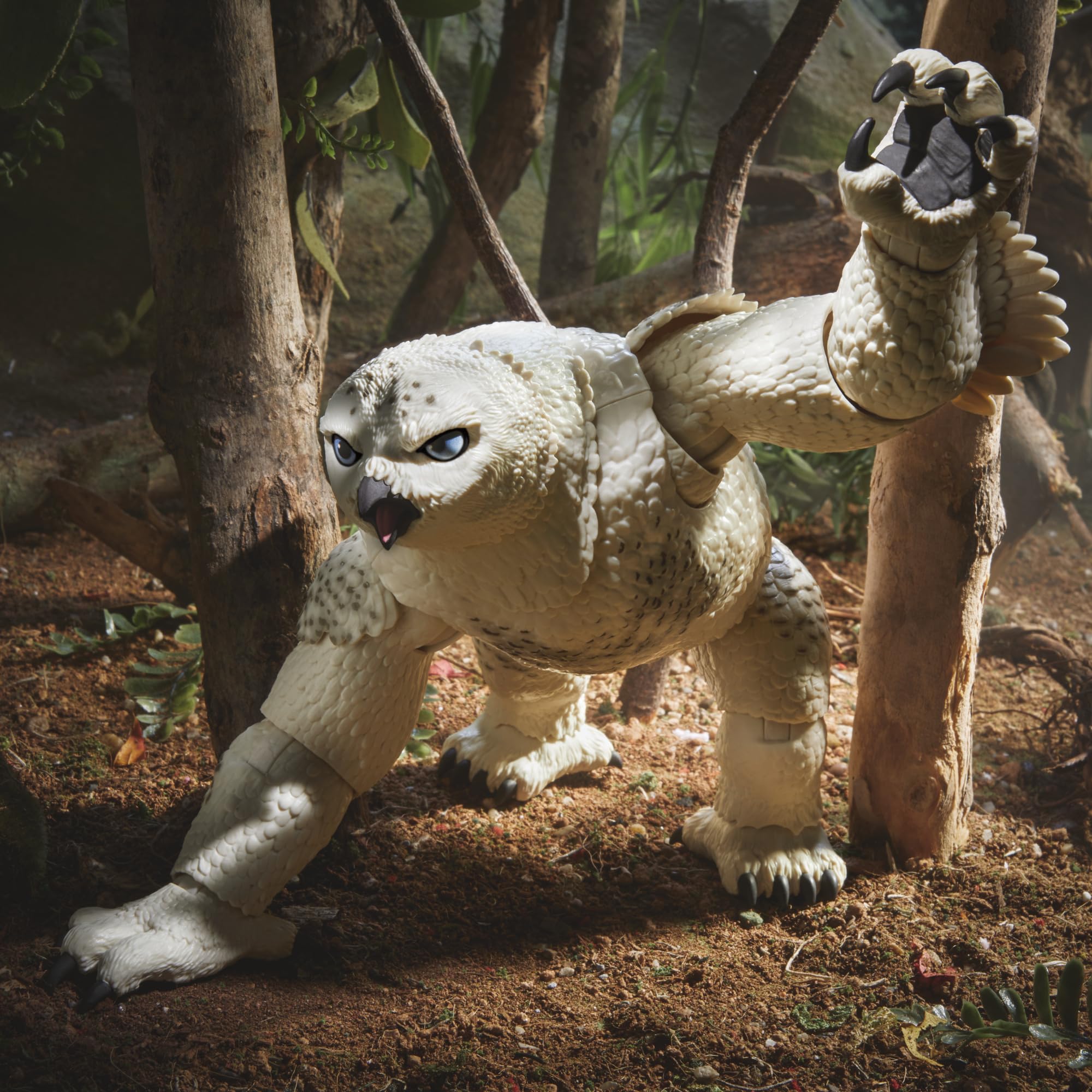 Hasbro Owlbear/Doric 6-Inch figure with double paws enables varied poses