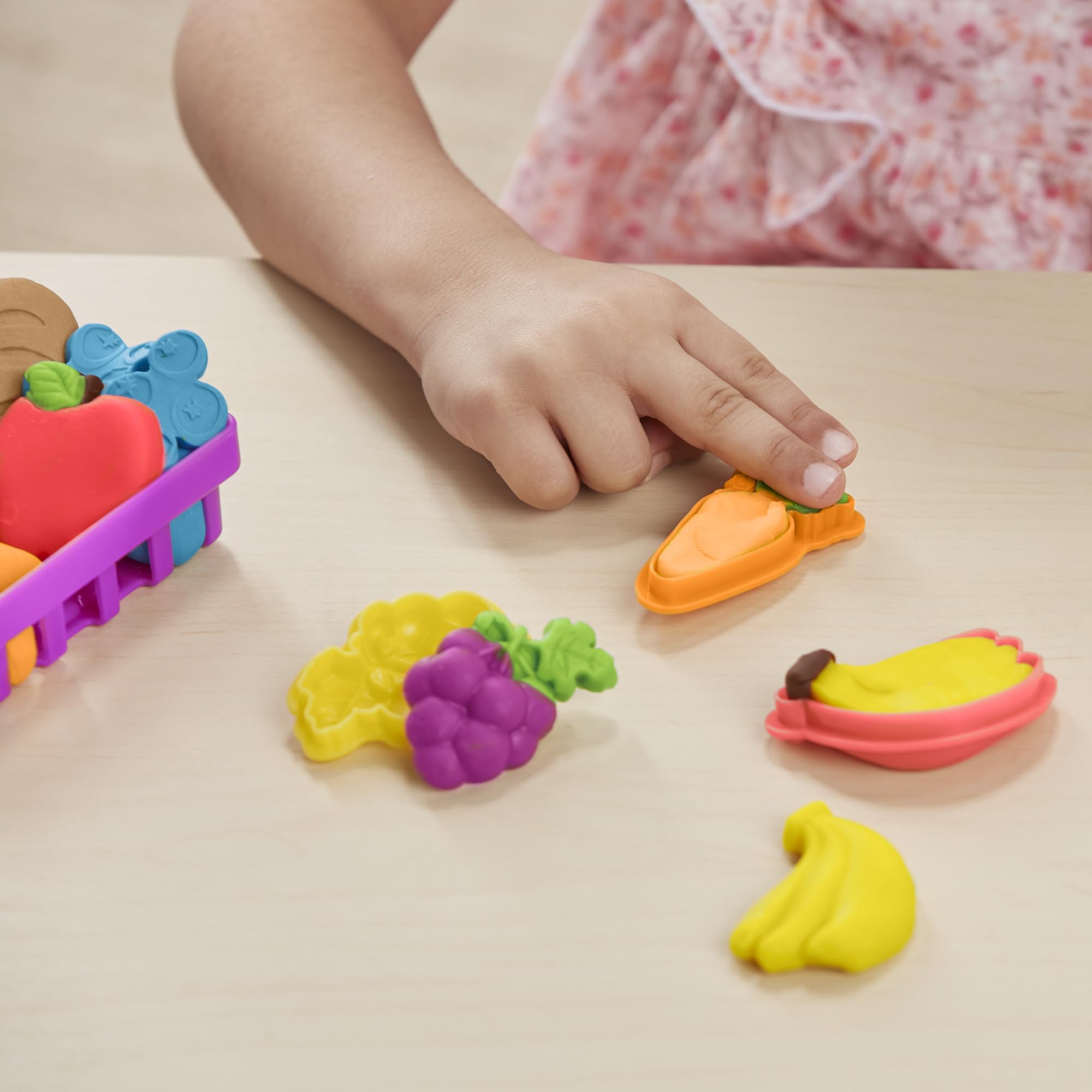 Hasbro Play-Doh 11-color cans support vibrant crafts.