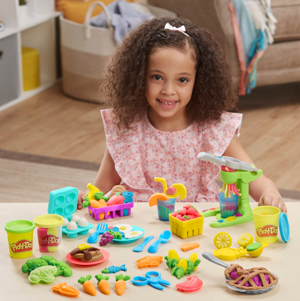 Hasbro Play-Doh smoothie color can fuels creative color mixing.
