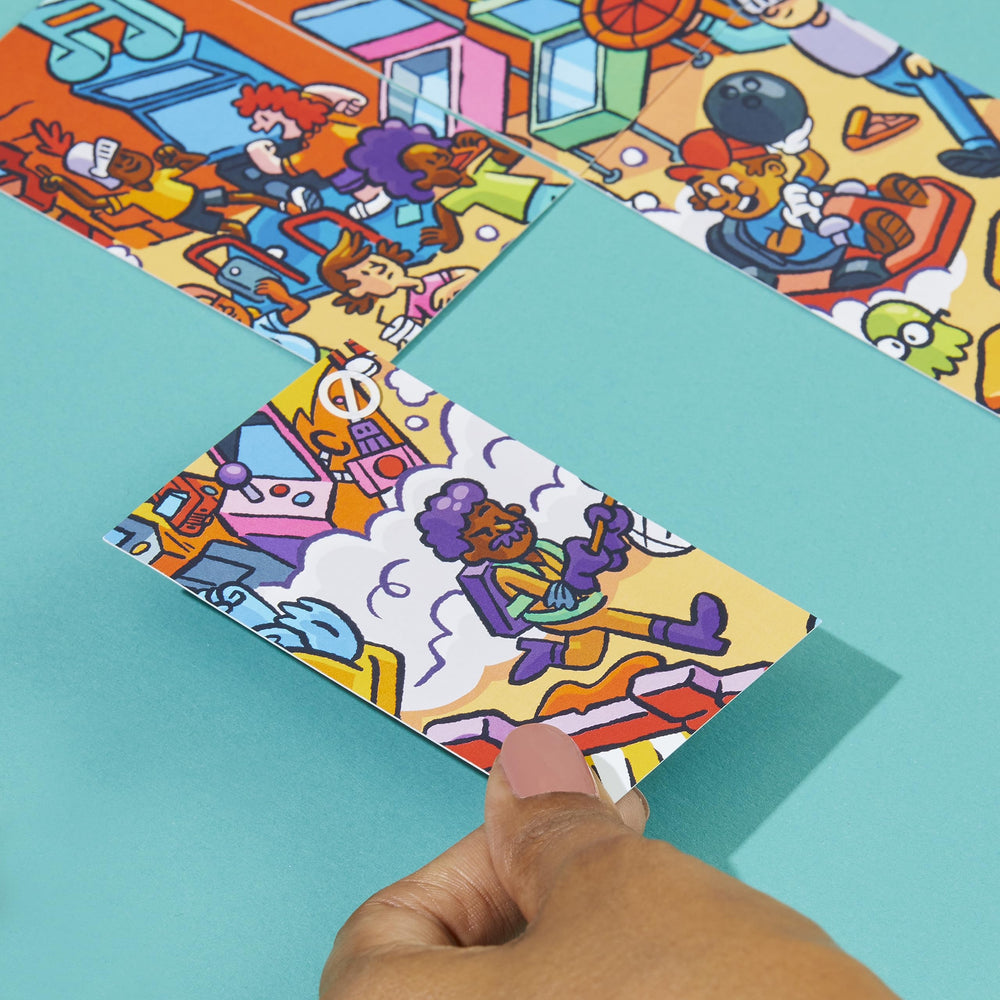 Hasbro Puzl It game: 72-thick-cards texture highlights premium feel and durable play.