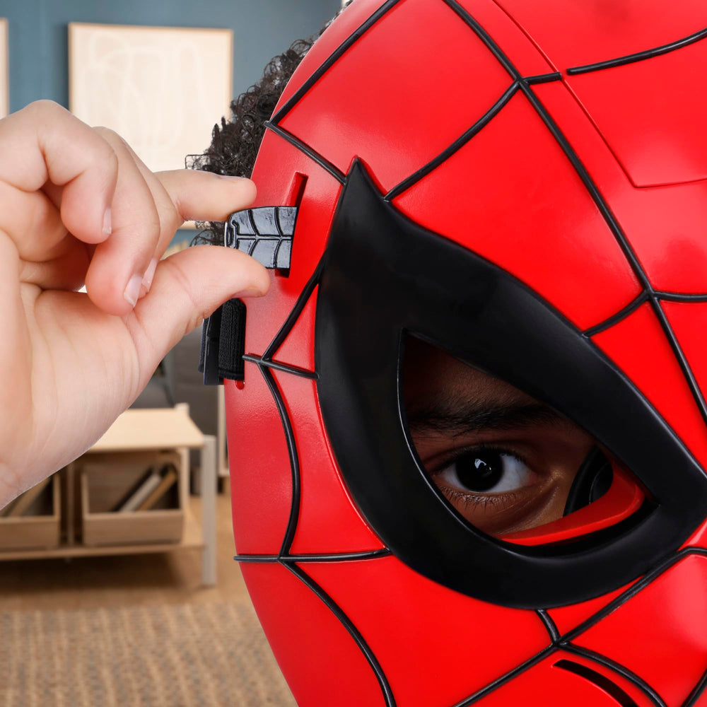 Hasbro Spider-Man Glow FX Mask adjustable back strap ensures comfortable fit for kids.