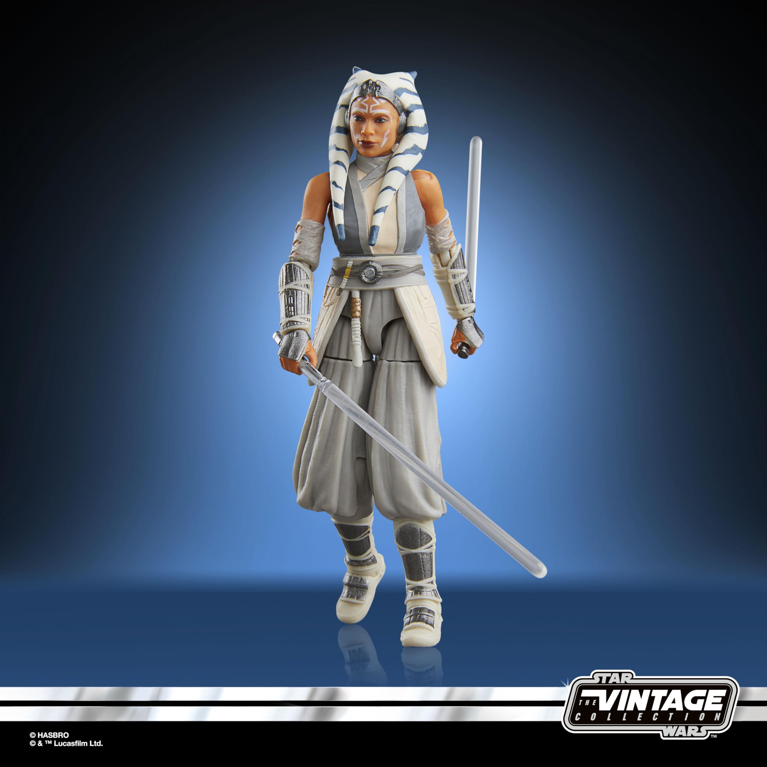 Hasbro STAR WARS Ahsoka Tano Peridea packaging in Kenner style for nostalgia.