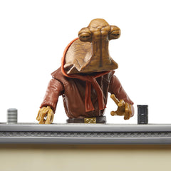 Hasbro Momaw Nadon window-box packaging designed for shelf presentation.